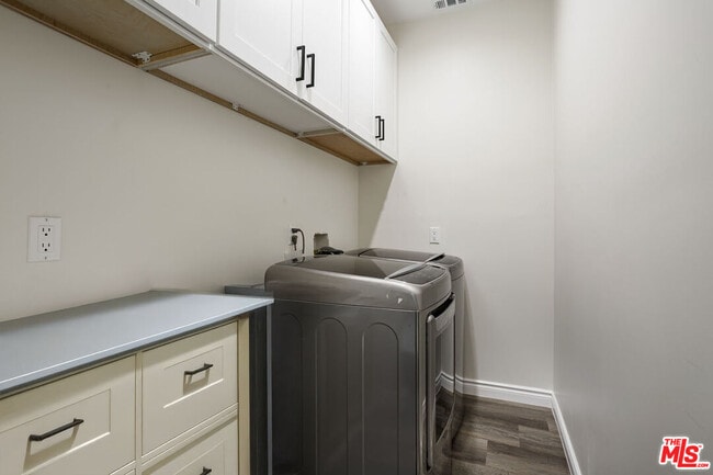 Building Photo - 1475 W 22nd St