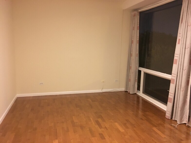 Building Photo - 61 W 15th St