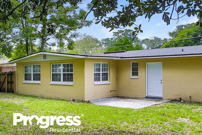 Building Photo - 6227 Pine Summit Dr