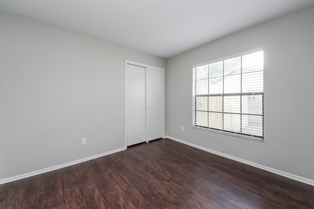Building Photo - 1000 Dinero Dr