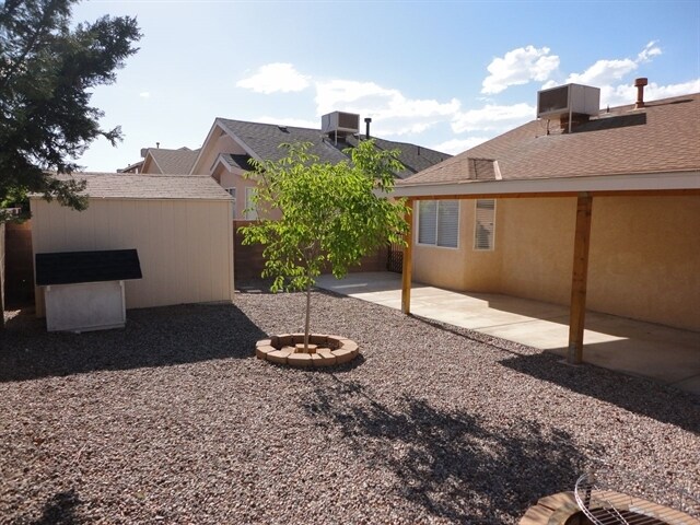 Building Photo - 7448 Sanderling Rd NW