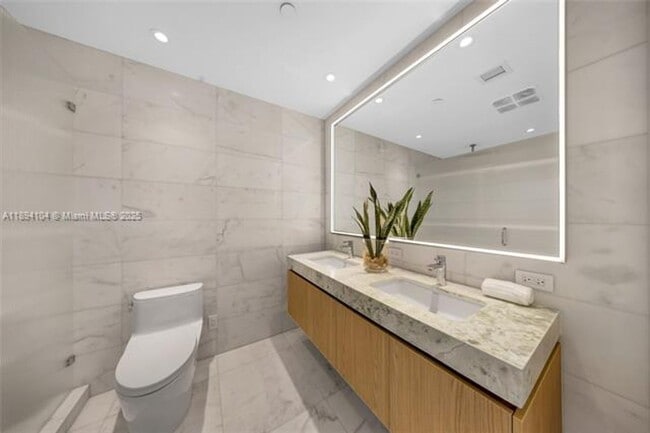 Building Photo - 500 Alton Rd