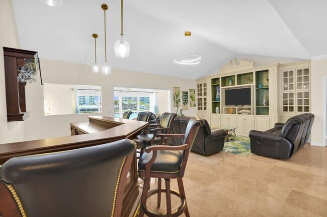 Building Photo - 1704 Del Haven Dr
