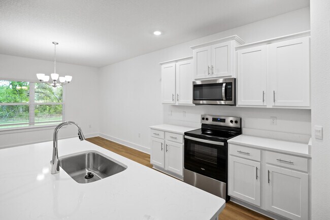 Building Photo - 21073 Teluga Ave