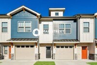 Building Photo - 2 Bedroom Pet-Friendly Home in Lebanon, TN with Main Street Renewal