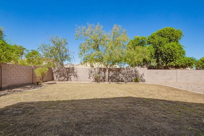 Building Photo - 2320 W Allens Peak Dr