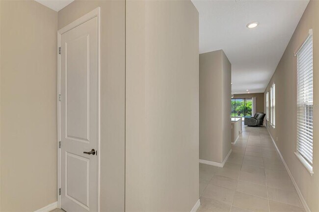 Building Photo - 6310 Grandview Hill Ct