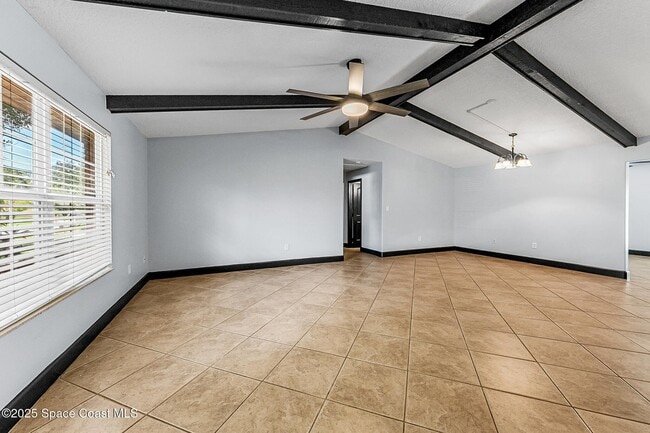 Building Photo - 915 Kenmore St NW