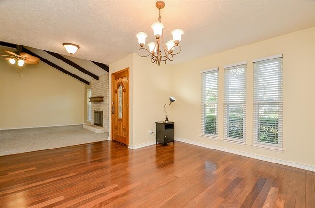 Building Photo - 2731 River Birch Dr