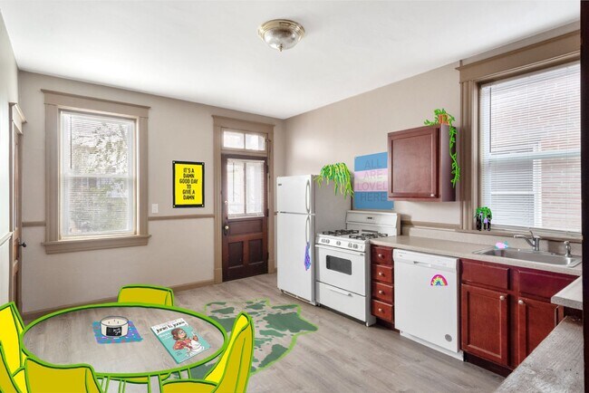 Building Photo - Junie B. Aiata