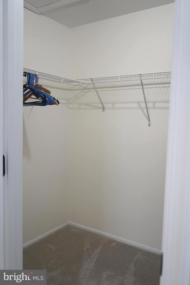 Building Photo - 129 Willow Pl