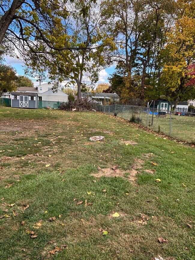 Building Photo - Newly Renovated 3-Bedroom, 2.5-Bath Home i...