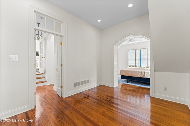 Building Photo - 4318 Glenview Ave