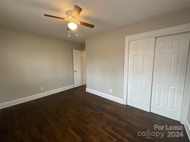 Building Photo - 1713 Younger Ave