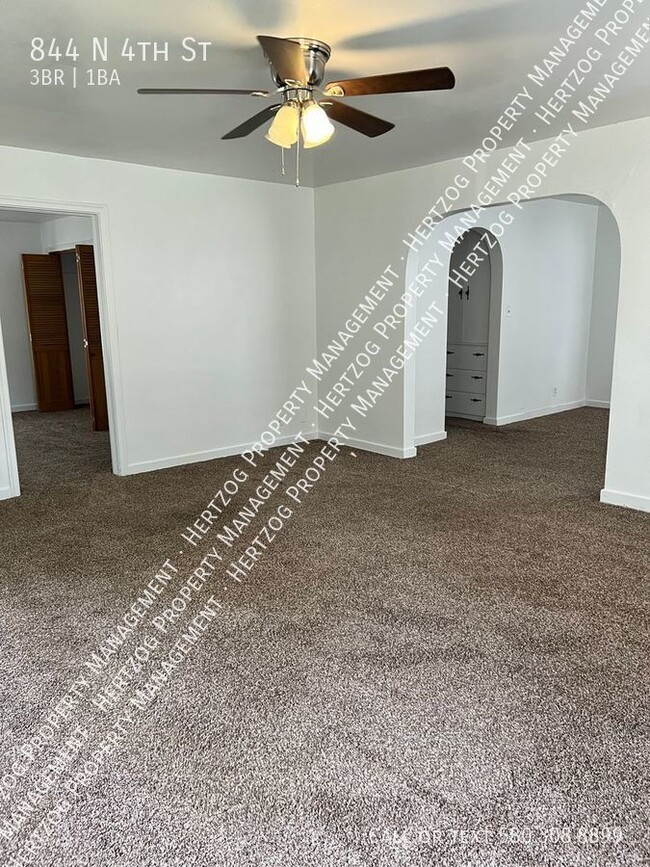 Building Photo - 844 N 4th St