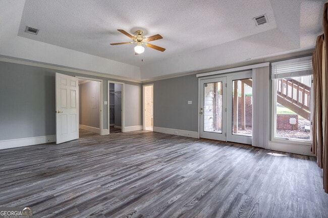 Building Photo - 1650 Vintage Clb Dr