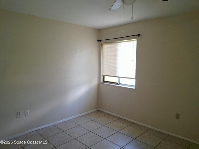 Building Photo - 150 Osceola Ave