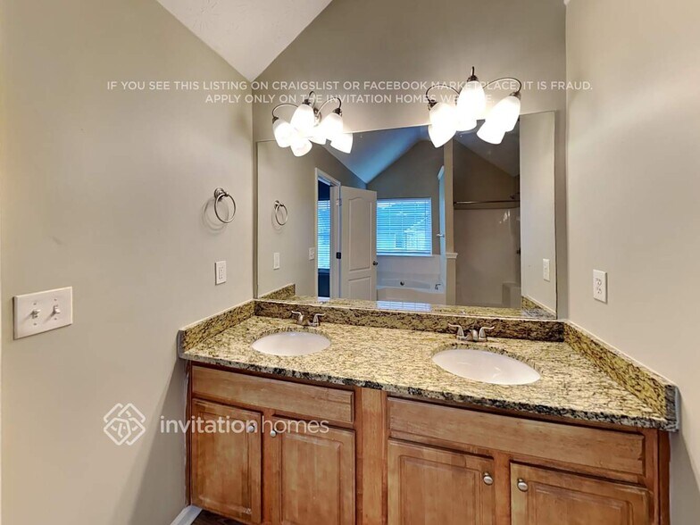 Building Photo - 4432 Beaver Tree St