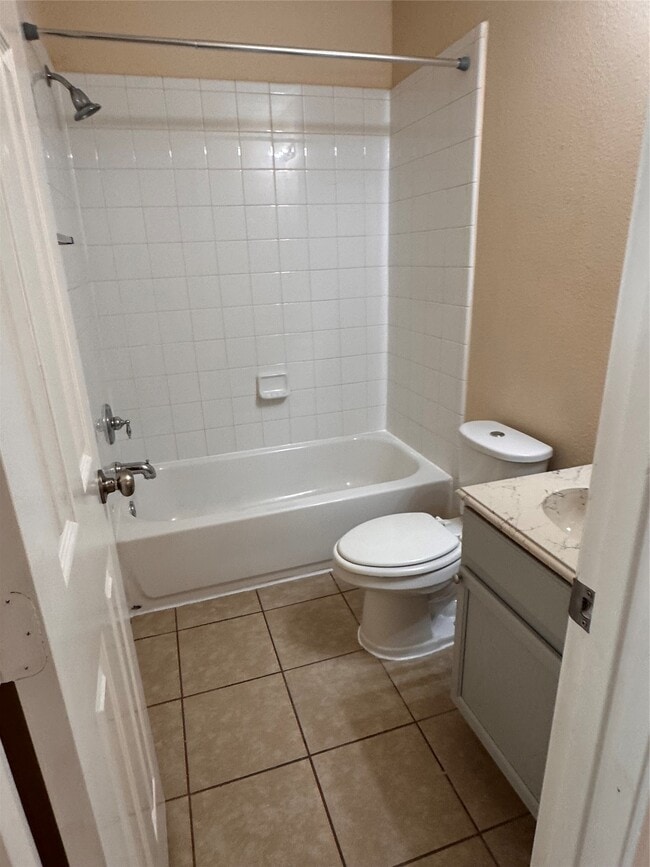 Building Photo - 13018 Maile Park Dr