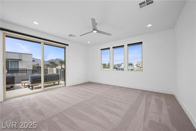 Building Photo - 11325 Gravitation Dr
