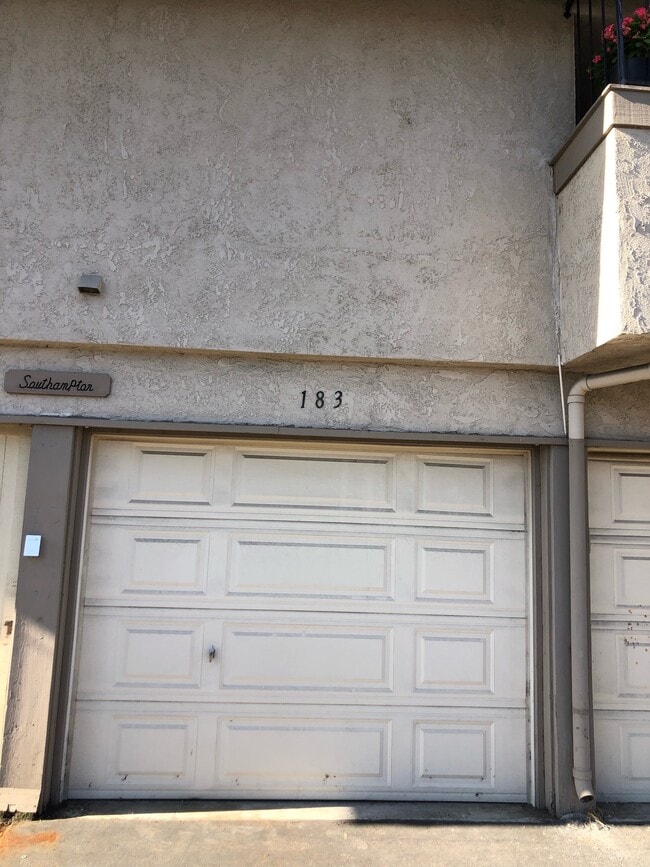 Building Photo - 183 Southampton Way