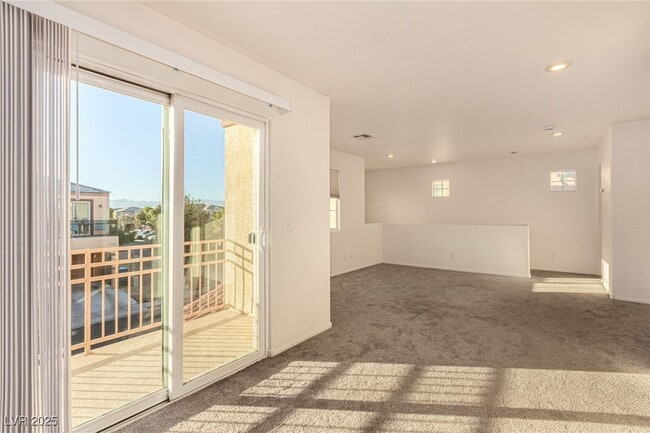 Building Photo - 10396 Midseason Mist St