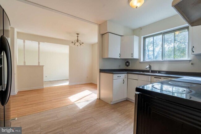 Building Photo - 1558 Specht Pl