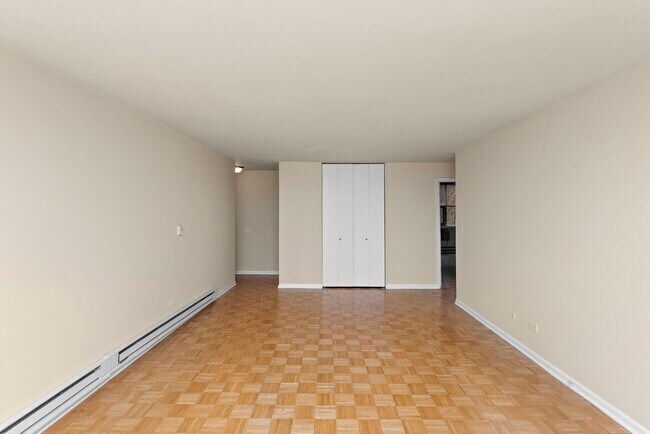 Building Photo - 1441 N Dearborn St