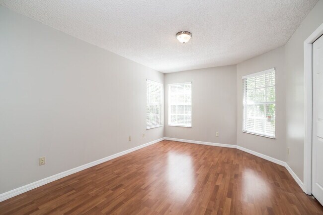 Building Photo - 7346 Cherry Laurel Dr