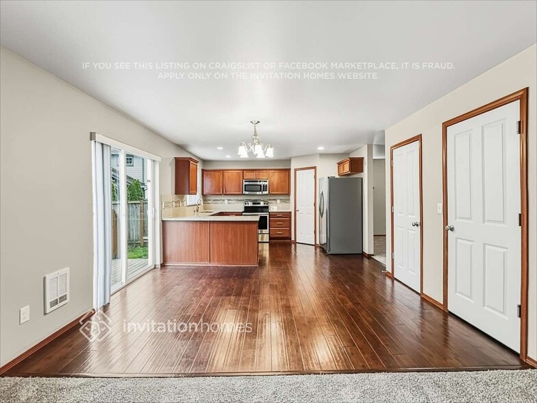 Building Photo - 6117 86th Ave NE