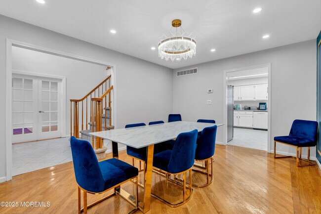 Building Photo - 210 Wingate Ct