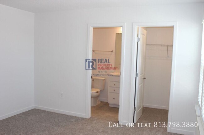 Building Photo - 11225 Sycamore Glen Loop