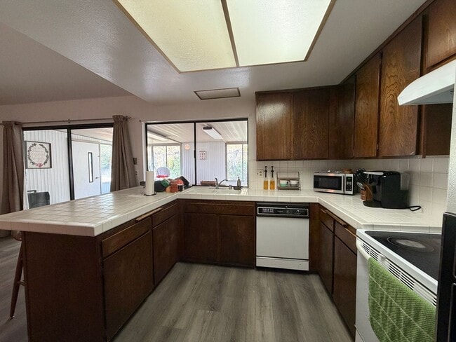 Building Photo - 3668 28th St E