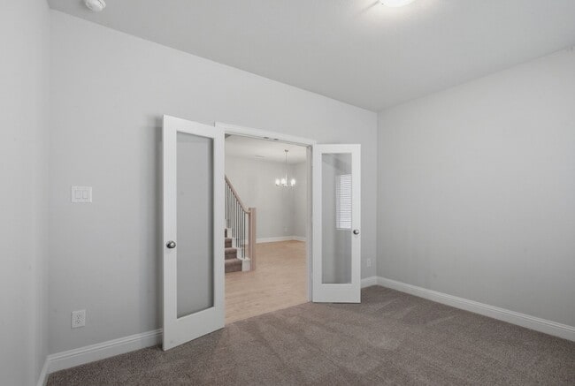 Building Photo - 1224 Redcoat Dr