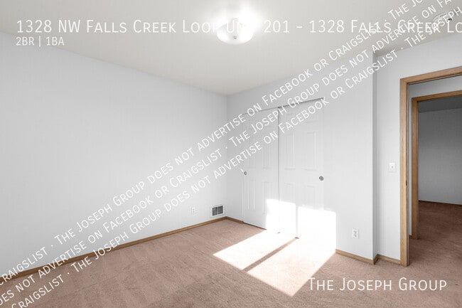 Building Photo - 1328 NW Falls Creek Loop