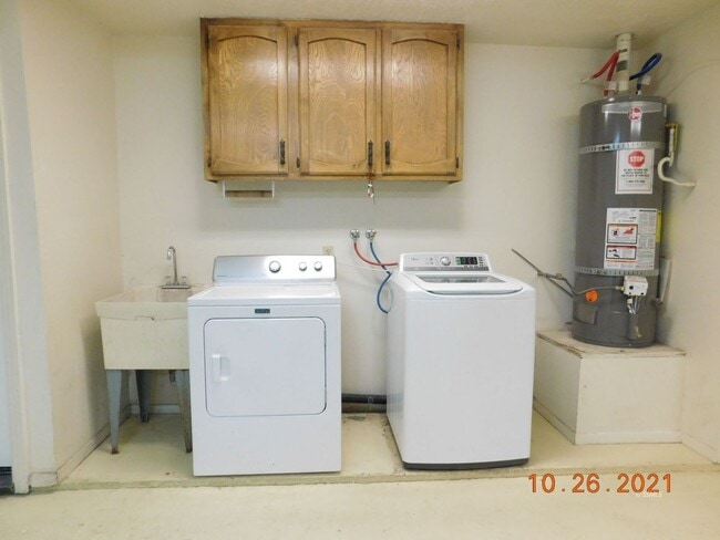 Building Photo - MOVE-IN SPECIAL: ½ OFF FIRST MONTH’S RENT!...