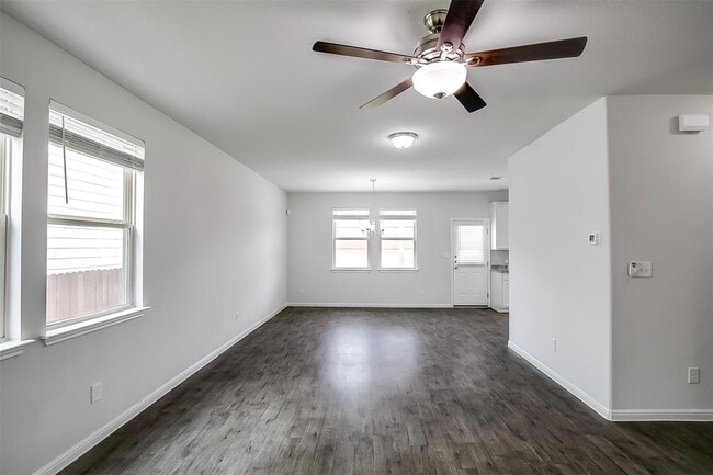 Building Photo - 100 Earl Keen St