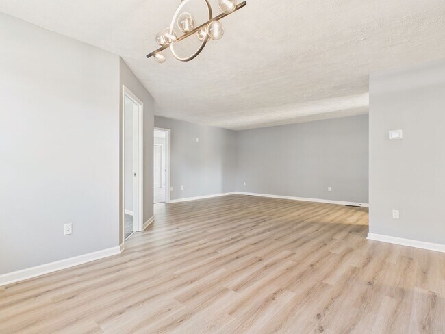 Building Photo - Beautiful Spacious Single Family in Blue Meadow Farms