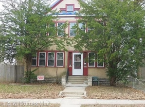 Building Photo - 2937-2939 Fremont Avenue North