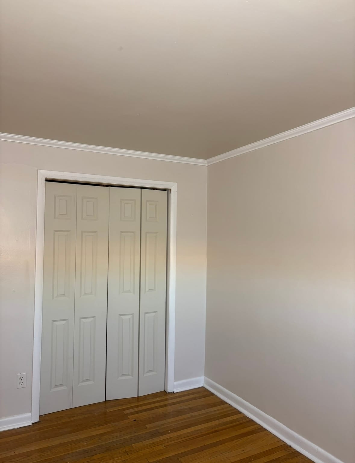 Building Photo - 321 Forrest Ave