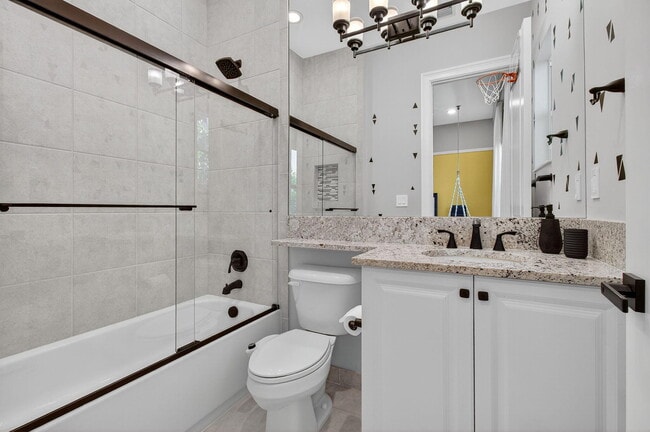 Building Photo - 19886 Meadowside Ln