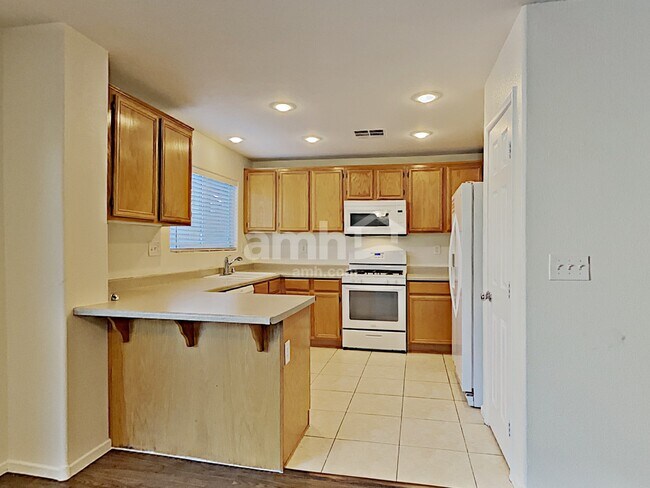 Building Photo - 6257 Maidenhair Fern Ct