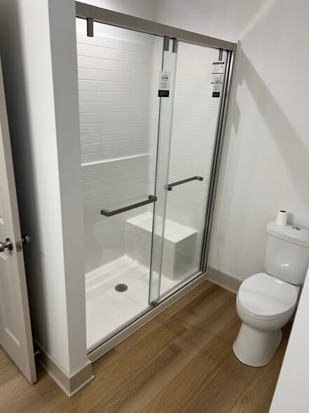 Building Photo - 430 Stewart Ct