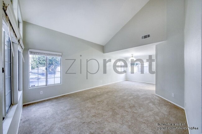 Building Photo - 7855 Green Crest Ct