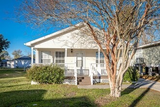 Building Photo - Cute Rental Home Downtown Biloxi