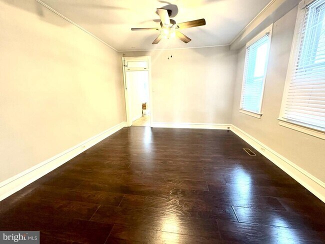 Building Photo - 425 Juniper St