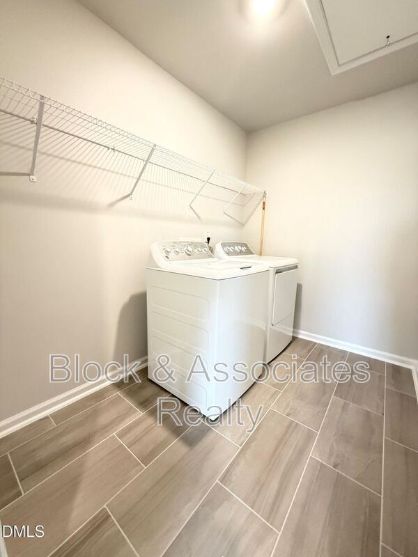 Building Photo - 304 Marmalade Sky Ln