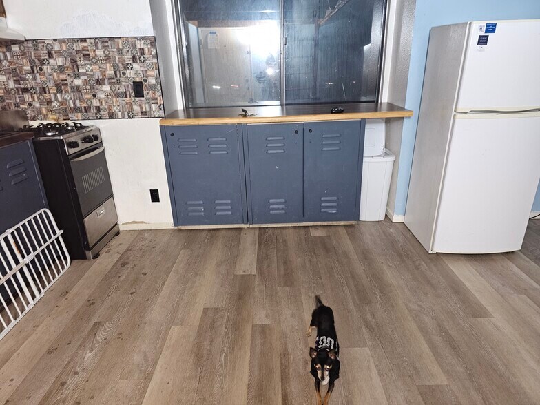 Building Photo - 2445 Sycamore Glen Dr