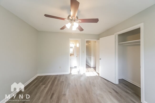 Building Photo - 7401 Briarwood Cove