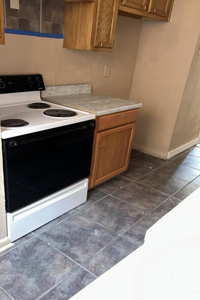 Building Photo - 2117 Giuffrias Ave